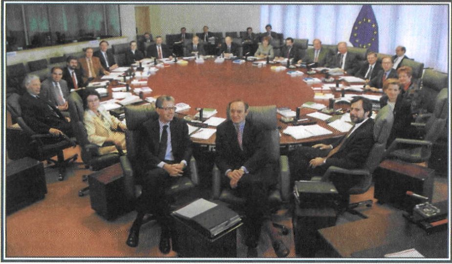 Εικόνα 1-8 Η Ευρωπαϊκή Επιτροπή σε συνεδρίαση